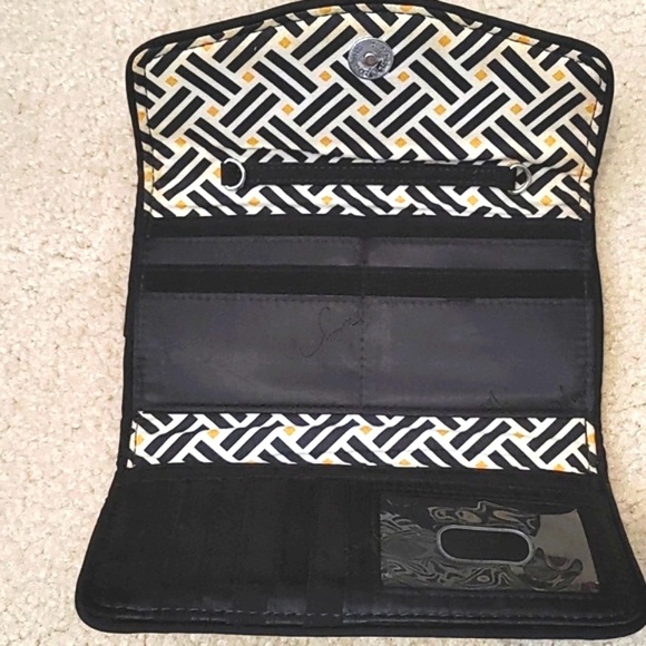 Vera Bradley trifold wallet crossbody. - Picture 5 of 7